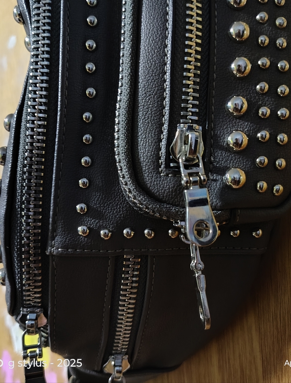 😎🔥🔥 LEXI,& ABBIE - Gray 🩶 Vegan Leather Crossbody Bag ( NWOT